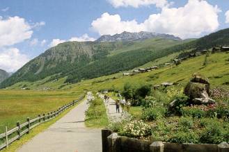 estate a livigno, vacanze, passeggiate